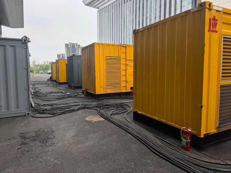 黎安镇不同季节柴油发电机组保养有哪些注意事项?